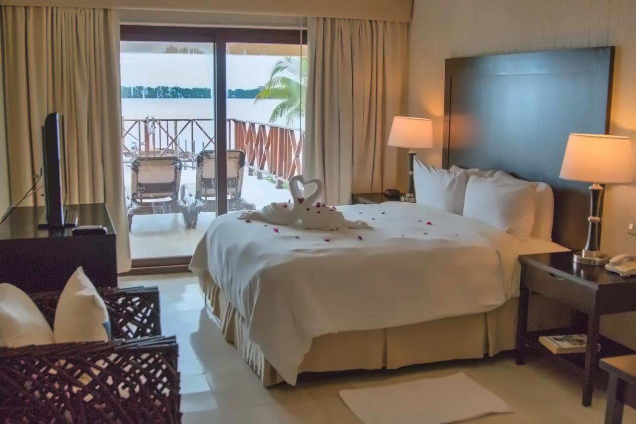Playa Tortuga Hotel And Beach Resort Bocas Town Kültér fotó