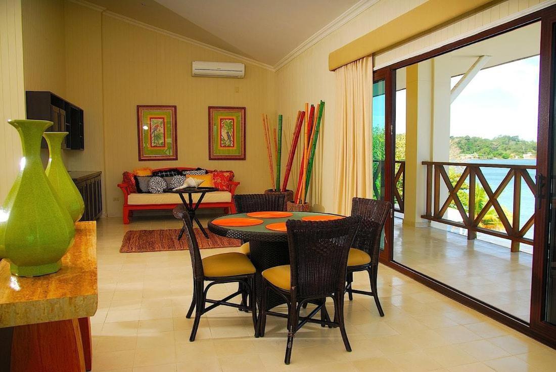 Playa Tortuga Hotel And Beach Resort Bocas Town Kültér fotó