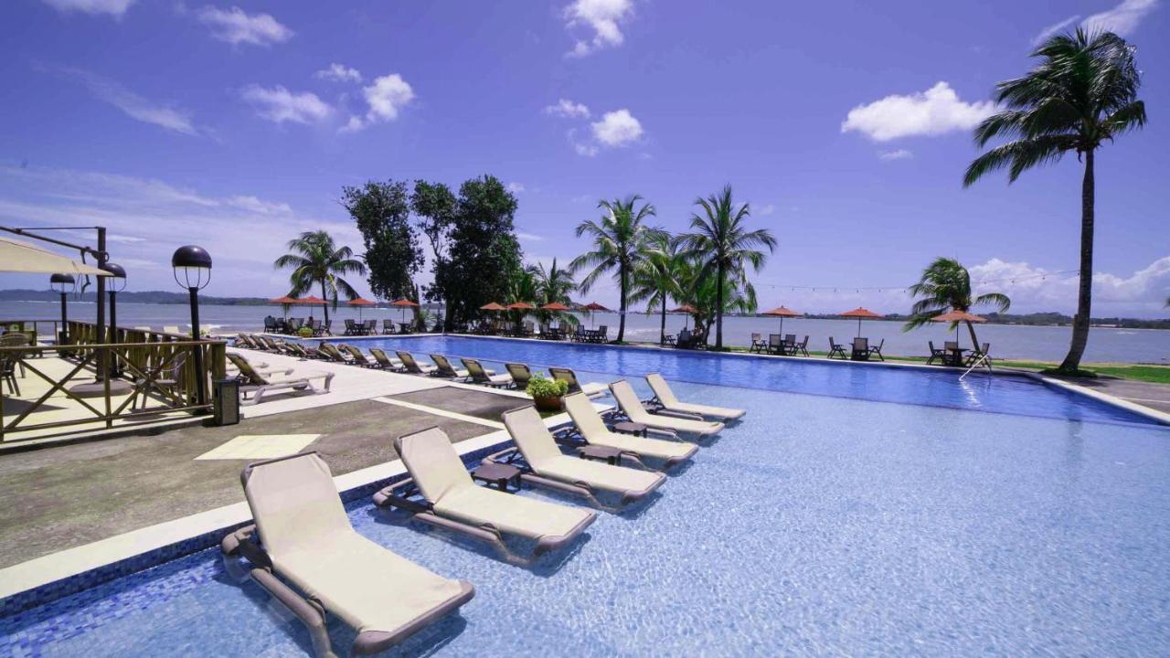 Playa Tortuga Hotel And Beach Resort Bocas Town Kültér fotó