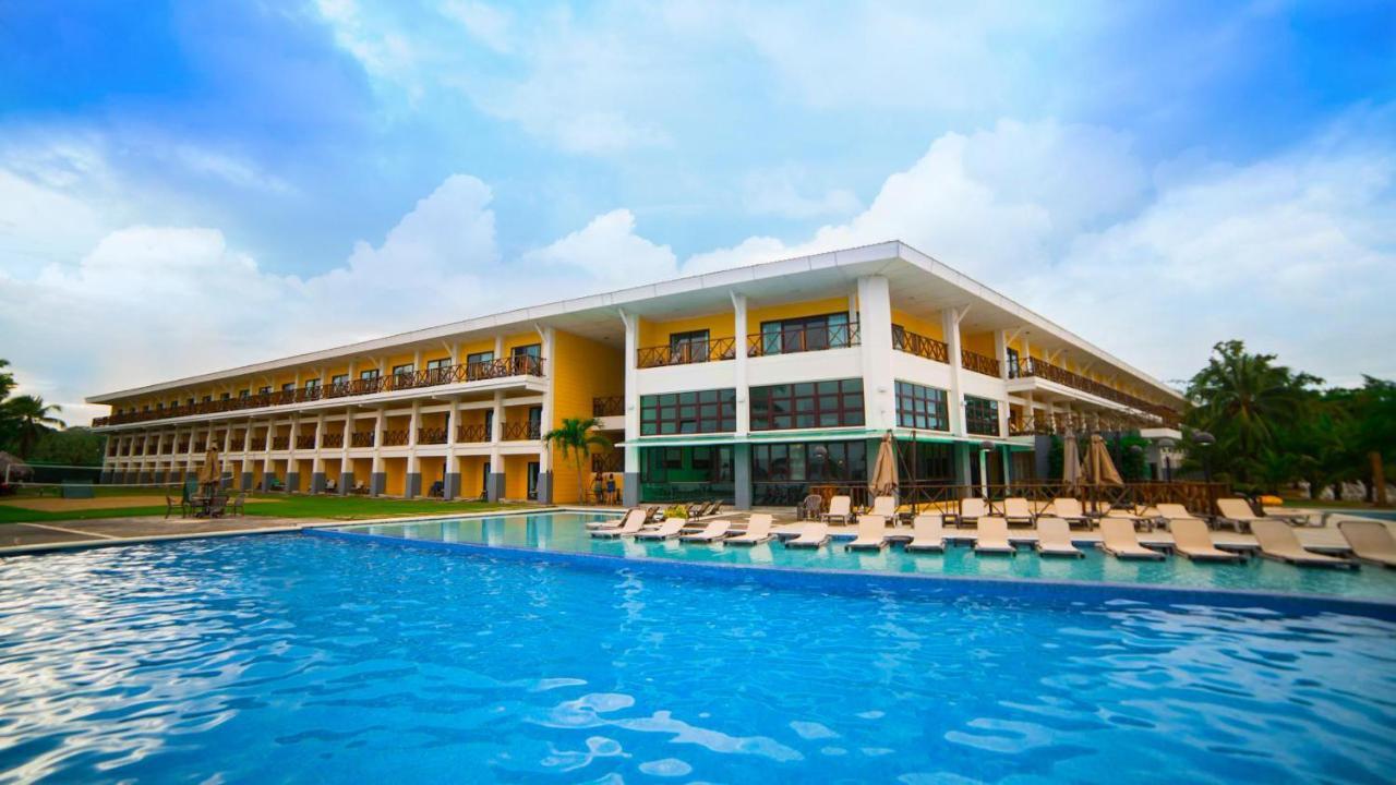 Playa Tortuga Hotel And Beach Resort Bocas Town Kültér fotó