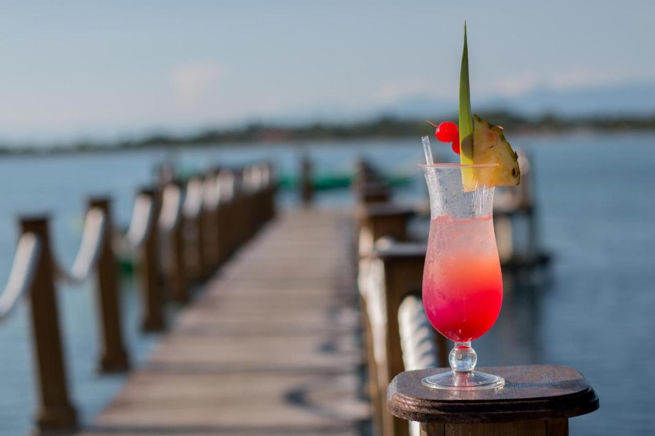 Playa Tortuga Hotel And Beach Resort Bocas Town Kültér fotó