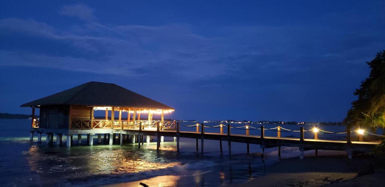 Playa Tortuga Hotel And Beach Resort Bocas Town Kültér fotó