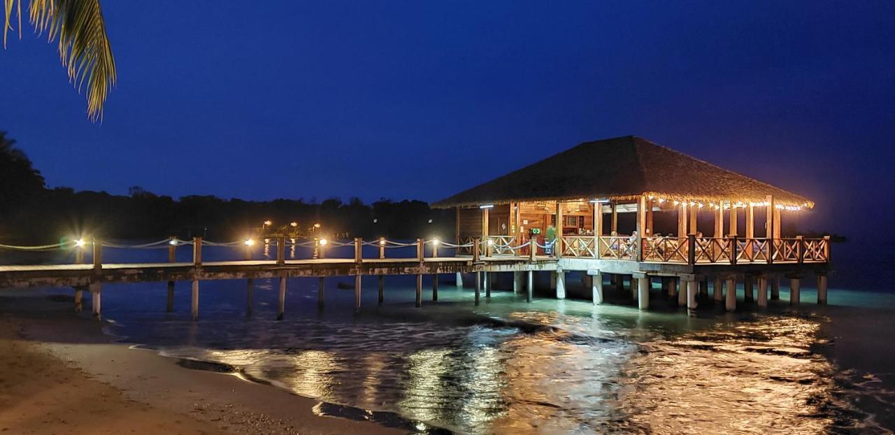 Playa Tortuga Hotel And Beach Resort Bocas Town Kültér fotó